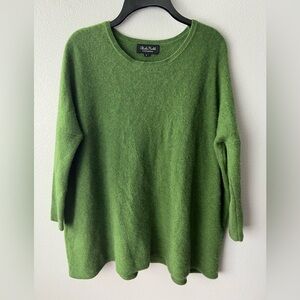 Claudia Nichole green 100% cashmere dolman sleeve boxy sweater Women’s sz S